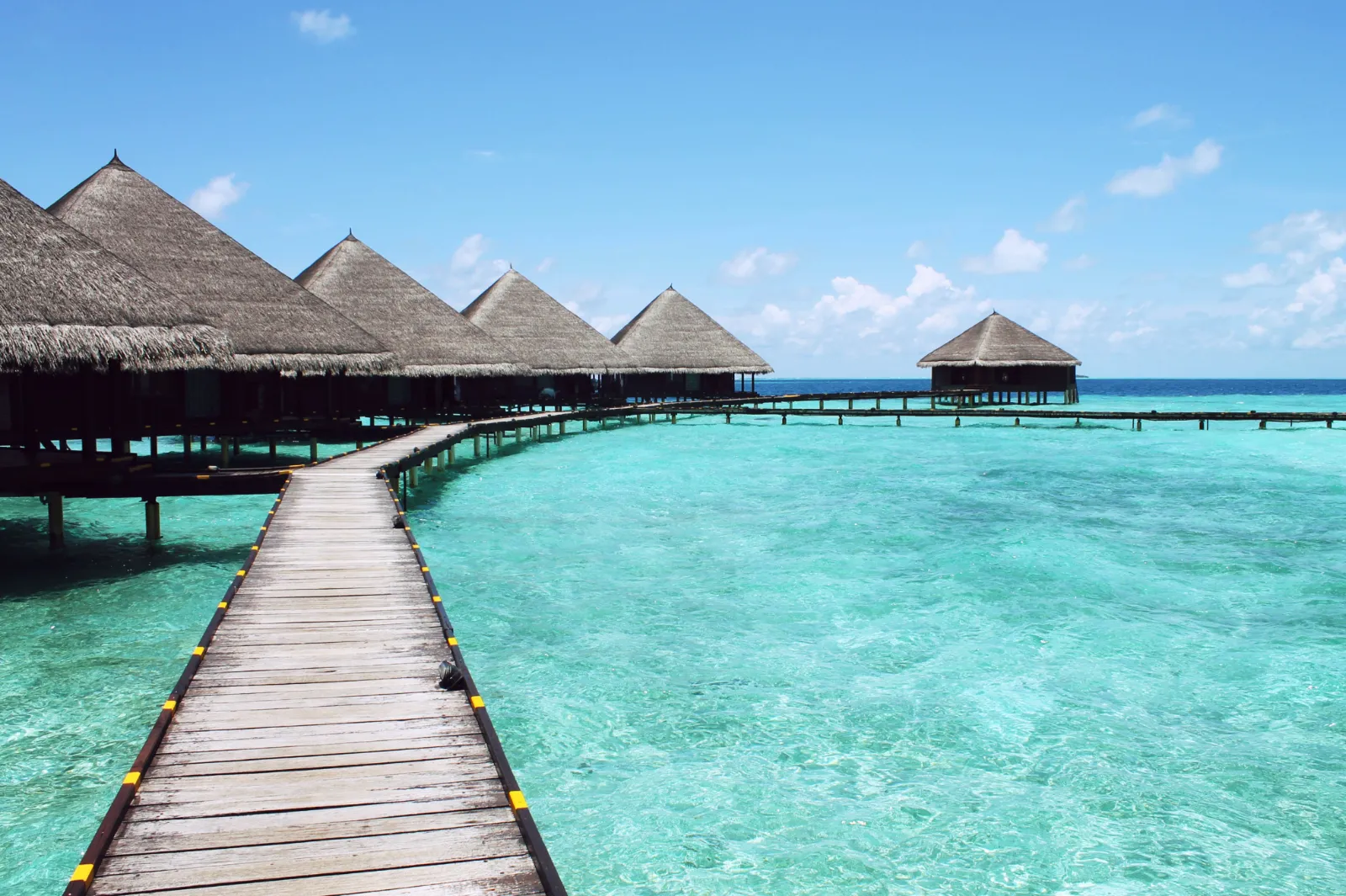 Bungalow sull'acqua alle Maldive